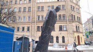 СПб. Памятник А. Блоку (ул. Декабристов 57) (8.03.2023).