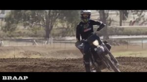 Девочки в мотокроссе. Женский мотокросс. Прекрасный пол еще и откручивает. Мото клип, девочки огонь