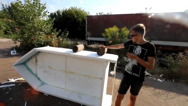 ЖЕСТЬ ! ЛОДКА ИЗ ПЕНОПЛАСТА И МОНТАЖНОЙ ПЕНЫ DIY смотреть онлайн
