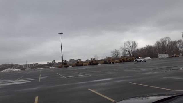 АМЕРИКА Торговый центр на Black Friday и первые впечатления об Америке смотреть онлайн