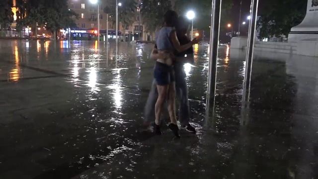 хастл под дождем смотреть онлайн