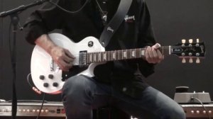 MUSIKMESSE 2013 - Gibson presentation - Les Paul Studio & min-ETune