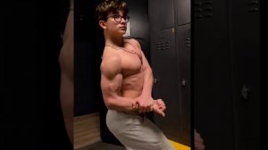 14 years old teen muscle boy : furkan