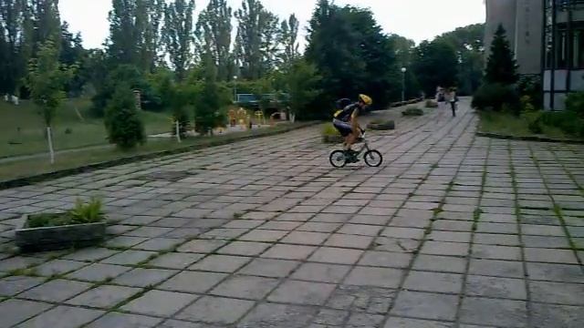 AVR39-RIPE на маленьком велике смотреть онлайн