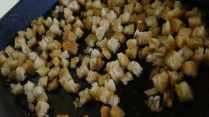 Классический салат «Цезарь» с одноименным соусом