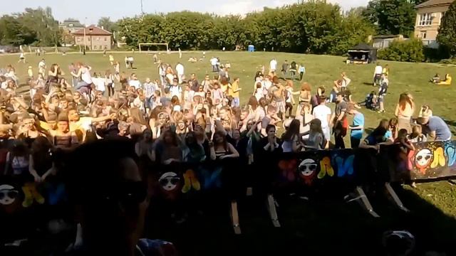 фестиваль красок глазами ведущего смотреть онлайн