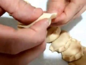 Лепка красивых пельменей.Способ 3.flv