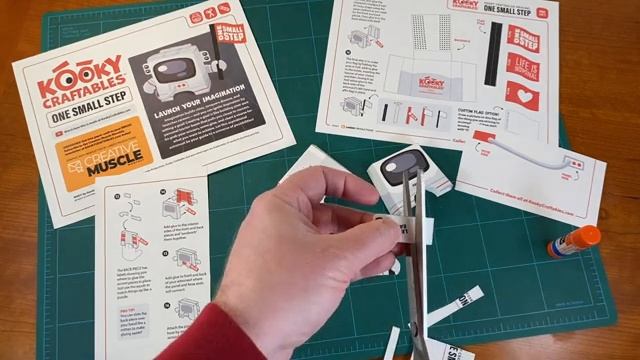 How to make a COOL Paper Craft NASA ASTRONAUT - DIY EASY & FUN - by Kooky Craftables смотреть онлайн