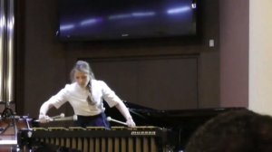 МАРИМБА- ударный инструмент. 2 палочки ещё понятно, а 4 ? ( В голове не укладывается).