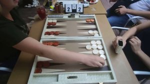 #Нарды | Турнир девушек: блондинки рубяться в короткие нарды (матч №1)