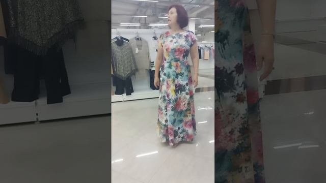VID20230718203304.mp4 примерка платья