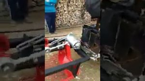 Краткий обзор картофелекопалки с электроприводом для минитрактора