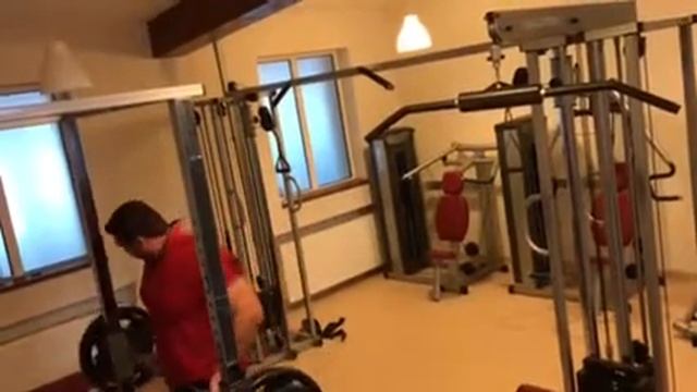 Cheles Iulian - Biceps încălzire 90 kg смотреть онлайн