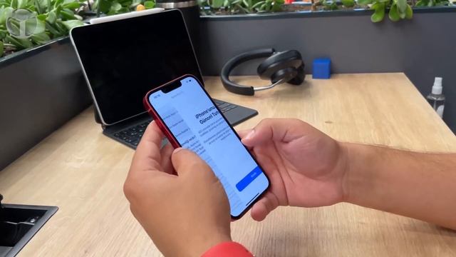 iPhone 13 yeni ofiste kutusundan çıkıyor! смотреть онлайн
