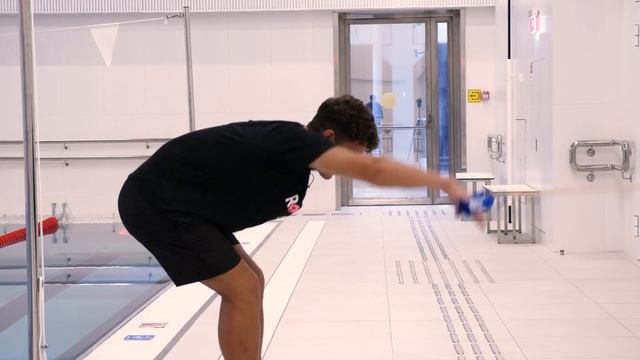 Тренировка гребка на суше, чтобы вы плавали техничнее и быстрее смотреть онлайн