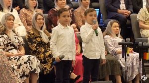 Под можжевеловым кустом уснул Илья . Тимофей и Даниил . Христианское стихотворение