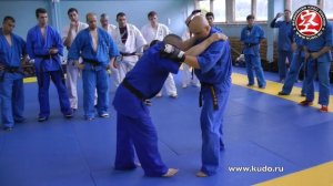 Сборы КУДО-2017. Тренировка №5. Как работать на ближней дистанции и в клинче..mp4