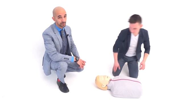 Как делать массаж сердца? смотреть онлайн