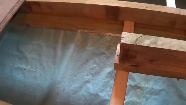 ПОЛ В БАНЕ ЧАСТЬ 5 установка балок пола и утепление смотреть онлайн
