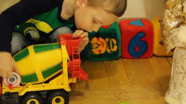 Видео бетономешалка. Детское развивающее видео смотреть онлайн