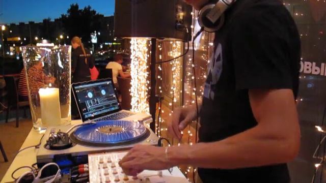dj Borzakovskiy play's lounge cafe "Nовый моsт" смотреть онлайн
