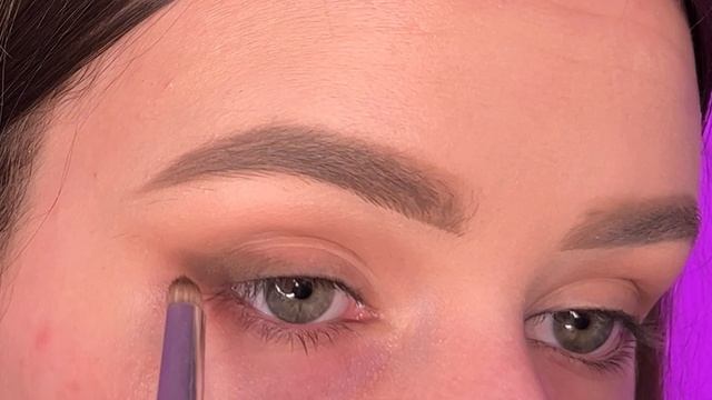 Нежный макияж с бликом