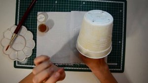 Состаривание поверхности с помощью кракелюрного лака (декупаж)