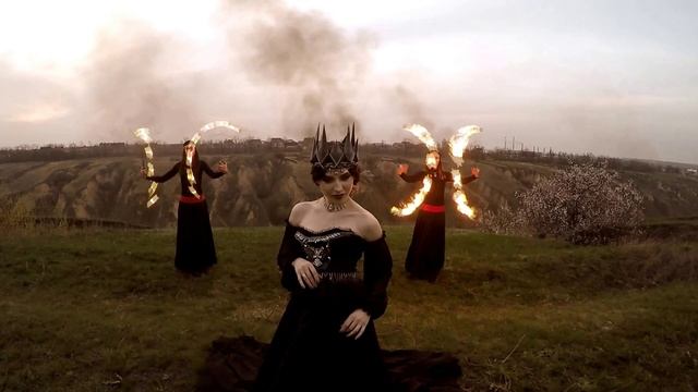 Бэкстейдж к фотосессии смотреть онлайн