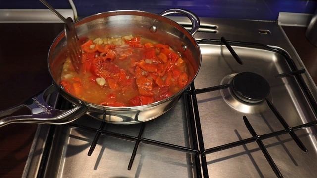 Перец болгарский рецепты ( бюджетное) одним махом два блюда. #домавместе #блюдаизперца смотреть онлайн