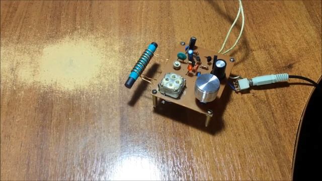 Регенеративный приемник на вещательный диапазон 49 м с ферритовой антенной. смотреть онлайн