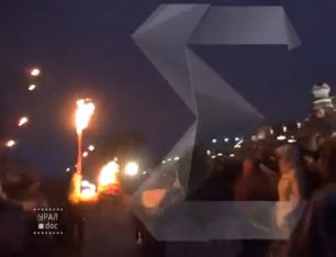 В Екатеринбурге горит факелоносец!