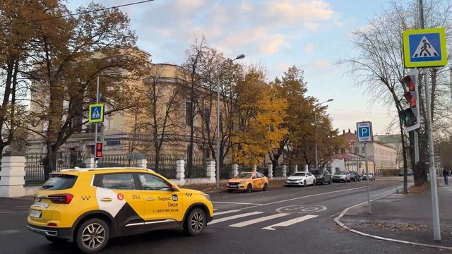 Прогулка: Большой Новодевичий пруд, Фрунзенская набережная [4K] / 1 ноября 2023 Москва / 15°C
