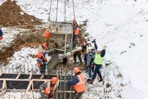 Заливка фундамента производственного здания «Доза».