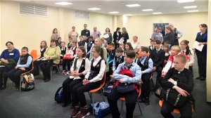 Эвакуированные из Горловки подростки будут учиться в новой школе Ханты-Мансийска