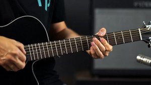 Ibanez AEG5012 12 húros elektro-akusztikus gitár