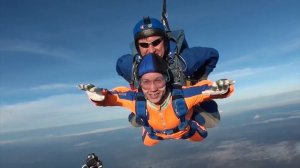 Прыжки с парашютом в тандеме в Аэрограде Коломна