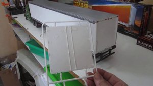 MOEBIUS MODELS 1/25 53' SMOOTHSIDE TRAILER