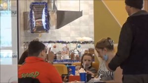 РОССИЯ VS КАВКАЗ!? ГДЕ БОЛЬШЕ ПОМОГУТ ЧЕЛОВЕКУ? Социальный эксперимент! Social experiment