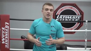 КАК НАЧАТЬ АТАКУ В БОКСЕ ?! ОБМАННЫЕ ДВИЖЕНИЯ  "ТРЕНЕР ЗДЕСЬ"