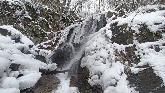 Зимний водопад Кейву
