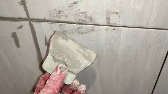 Как затереть ПЛИТКУ ЭПОКСИДНОЙ ЗАТИРКОЙ. How to rub a TILE with EPOXY GROUT. Bathroom renovation.