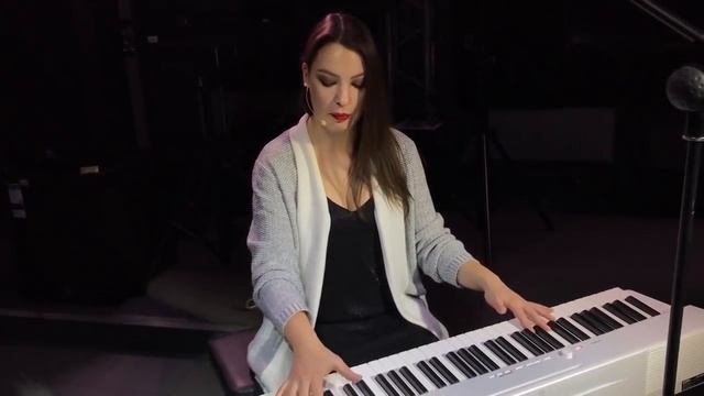 Как играть буги-вуги на фортепиано. Урок 5. Риф в правой руке смотреть онлайн