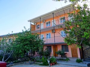 Недорогой семейный отдых в Судаке. Судак снять жилье посуточно. «Горлица» ГОСТЕВОЙ ДОМ