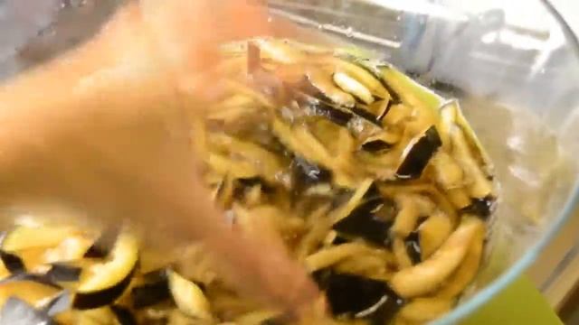 Вегетарианский рецепт. Баклажаны по корейски смотреть онлайн