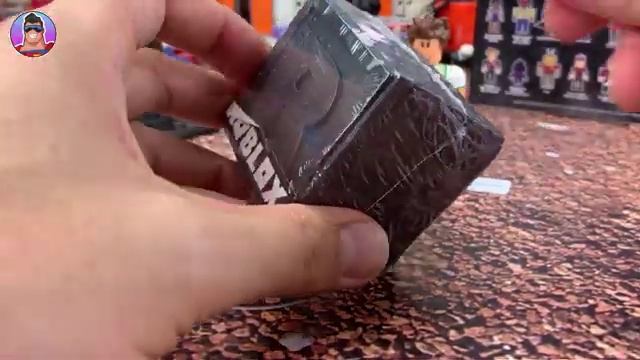 Roblox characters stuck in the WRONG GAME! | Roblox Series 7 Black Boxes Unboxing! | Virtual Items смотреть онлайн