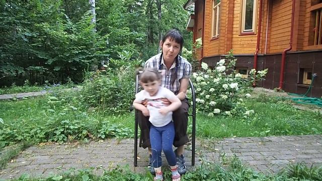 Пришёл медведь к броду. "В ямку бух" и другие игры на коленочках. Ритмические игры для детей