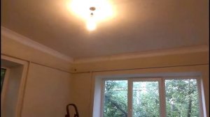 Как клеить флизелиновые обои под покраску на потолок. Построй!КА