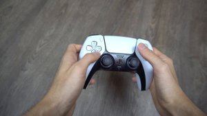 DUALSENSE PS5 ОБЗОР НА РУССКОМ! Сравнение с Dualshock 4 V2, кто круче?