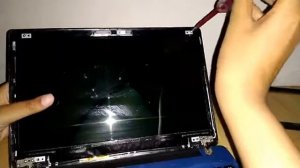 Cara bongkar lcd laptop acer aspire one 725