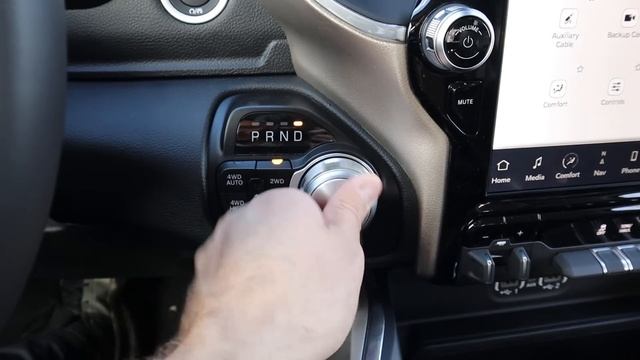 2022 Ram 1500 Laramie: Still Better Than Ford And GMC? смотреть онлайн